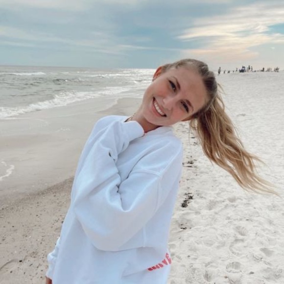 Meet your Posher, Macy - Picture 1 of 1